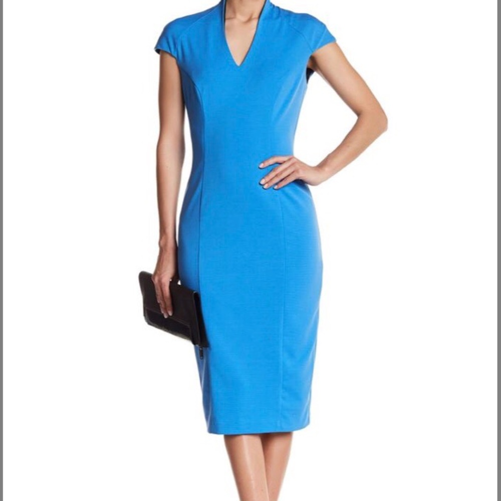 NWT • Alexia Admor V-neck Dress
